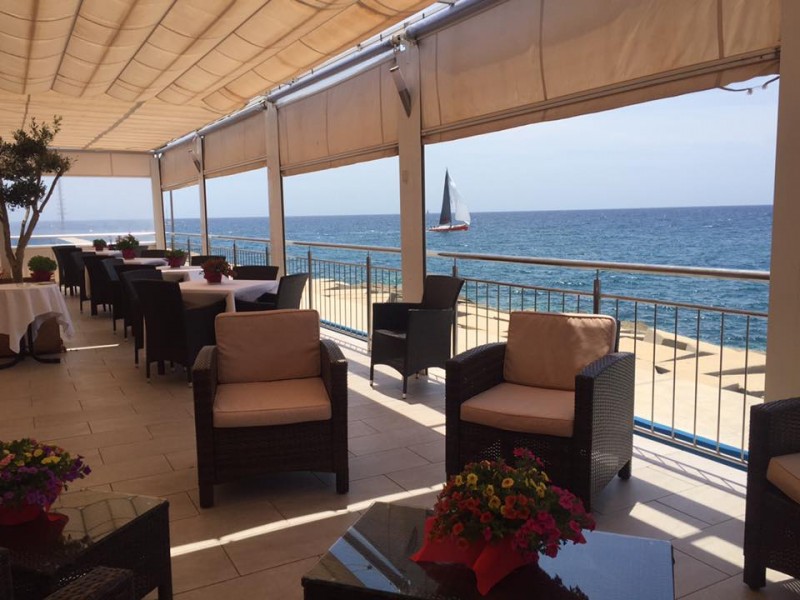 Leonardo sul Mare: fabulous Med views with Italian pasta and pizza specials in Puerto de Mazarrón