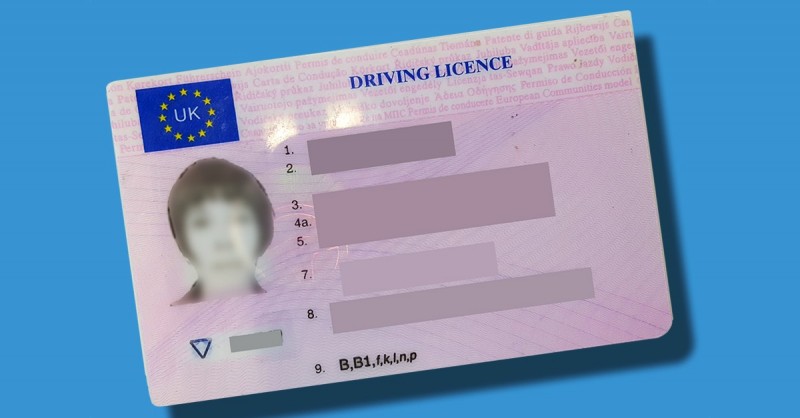 <span style='color:#780948'>ARCHIVED</span> - Validity of UK driving licences extended to 31 October 2021