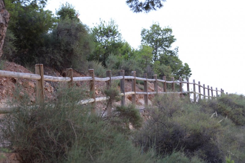<span style='color:#780948'>ARCHIVED</span> - Alhama de Murcia overhauls walkway to the castle