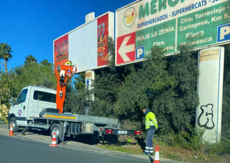 Orihuela Costa cracks down on illegal advertising billboards