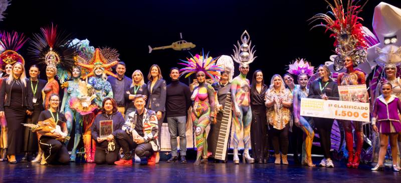 Carnival under way in Águilas as body painters and paper costumes take centre stage