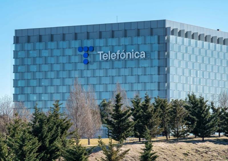 Telefónica network failure disrupts 112 emergency number across multiple regions of Spain