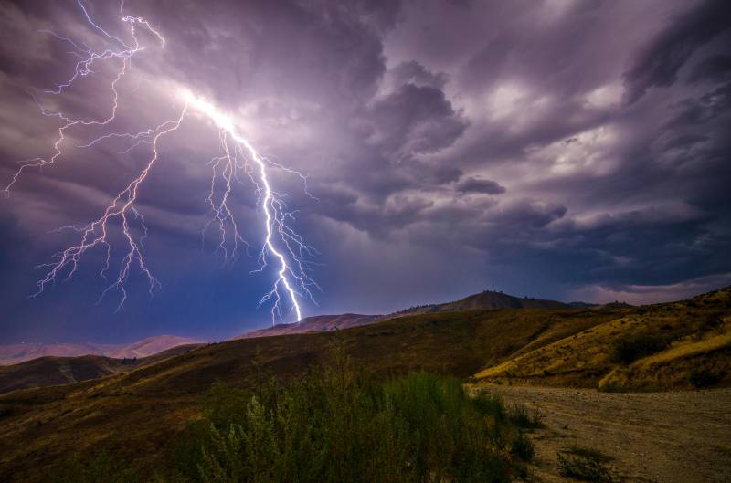 Lightning bolt kills 27 cows on Galician farm