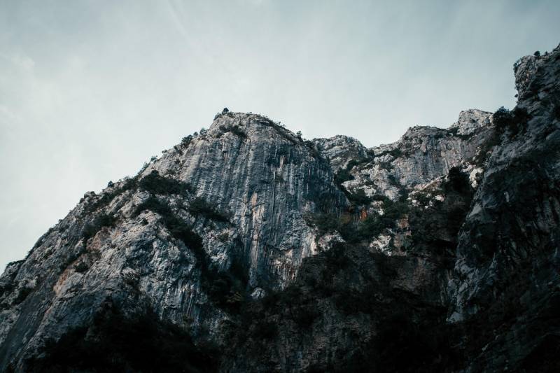 Tourist facing €200,000 fine after hurling huge rock into gorge at Spanish national park