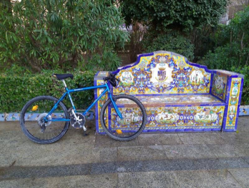 The Jardín del Rey Don Pedro and the Paseo Poeta Lorenzo Guardiola in Jumilla