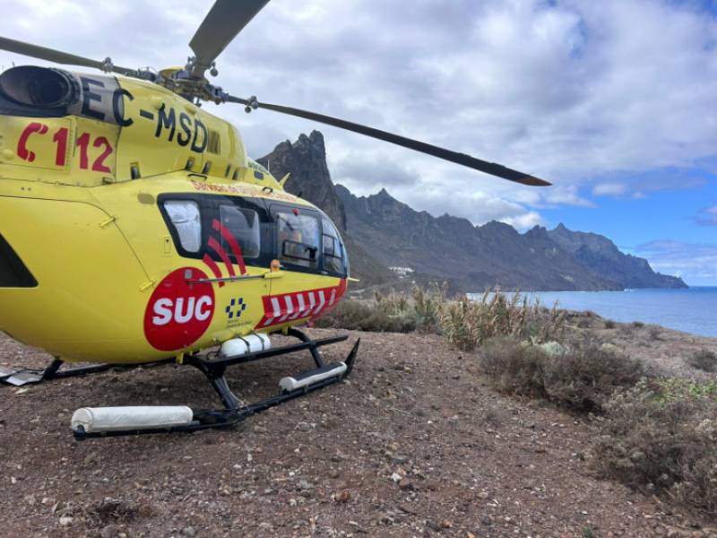 VIDEO: Tourists swept to sea, three killed as freak waves hit Canary Islands