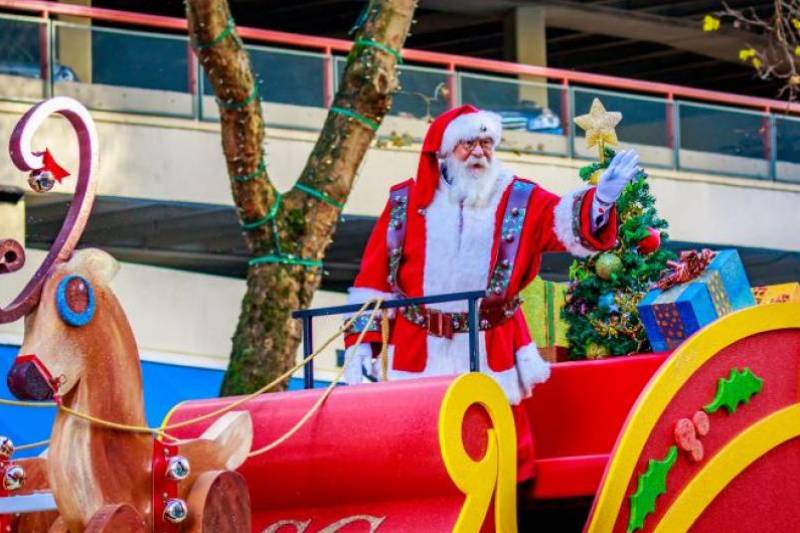 December 20 Santa Claus Parade in Orihuela Costa