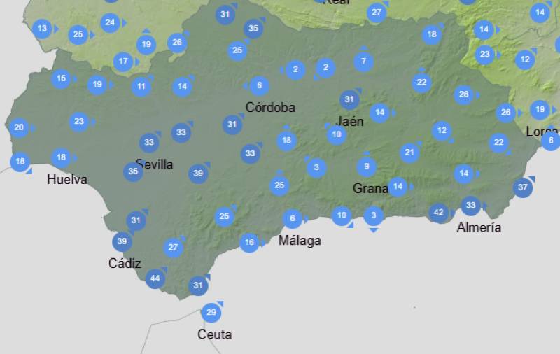 Yellow alerts issued across Andalucía for rain, waves and wind this Wednesday
