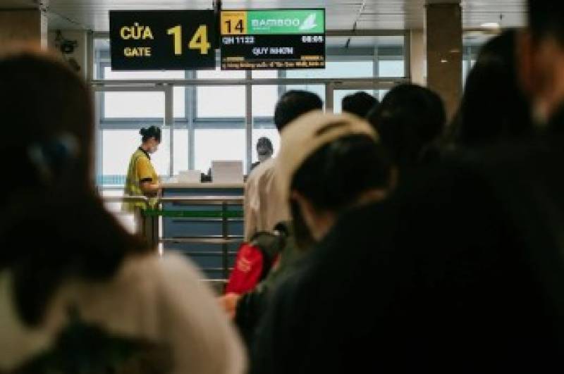 Spain moves to ease airport queues as new EU border system causes delays