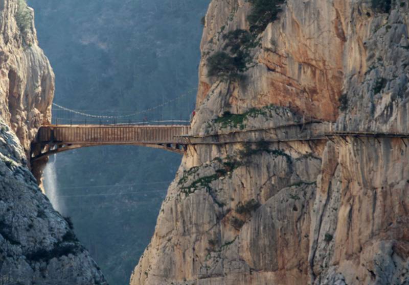 New suspension bridge makes Malaga's Caminito del Rey up to 11°C cooler