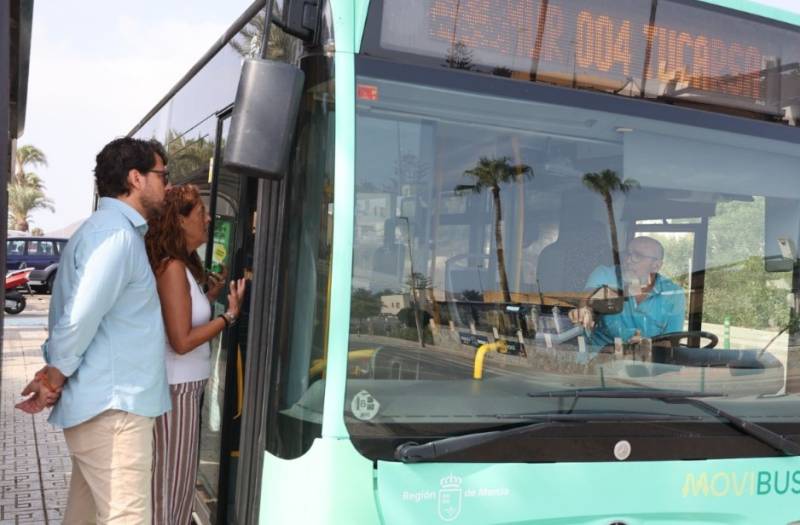 Summer bus service to the lighthouse of Cabo de Palos