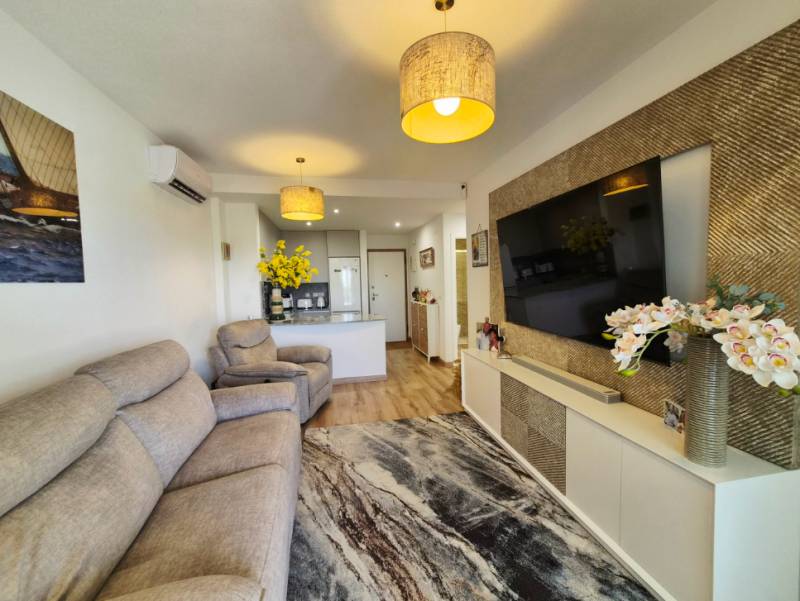 Show-home standard apartment for sale at Terrazas de la Torre for €158,950