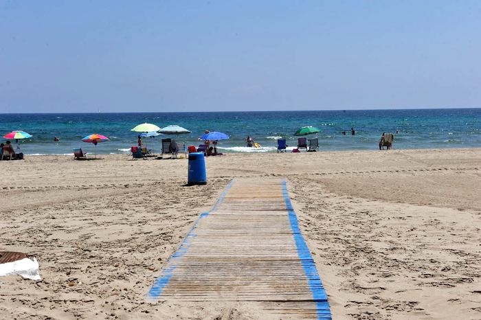 Playa El Pedrucho, a popular Mediterranean beach in the San Javier section of La Manga