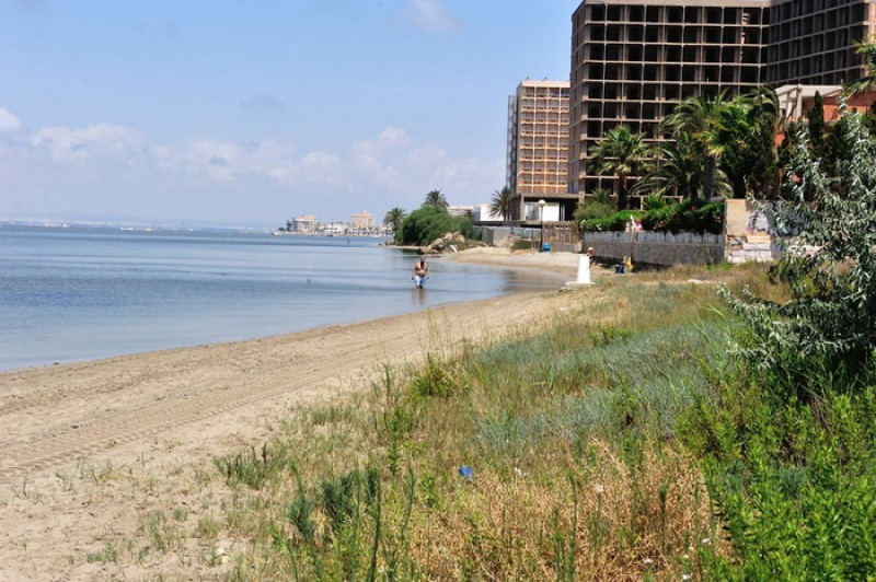 Playa El Galán beach in La Manga del Mar Menor